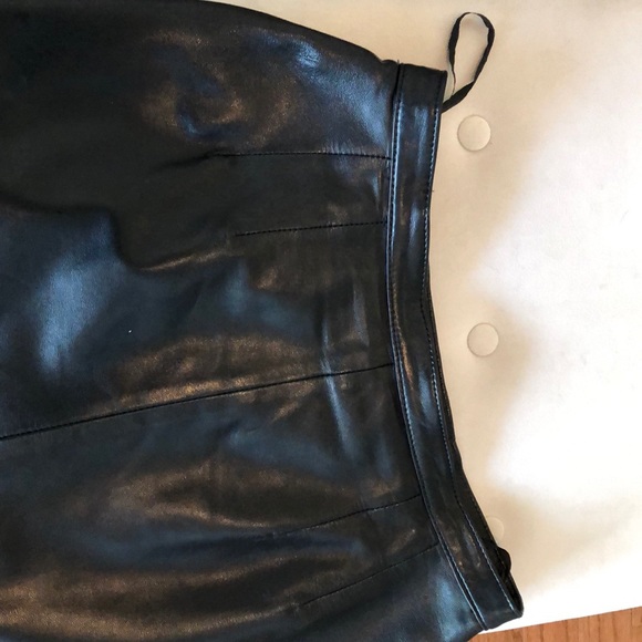 BillBlass leather skirt size 10 in mint condition. - Picture 2 of 3